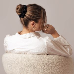 Sidenscrunchie Fluffig Svart